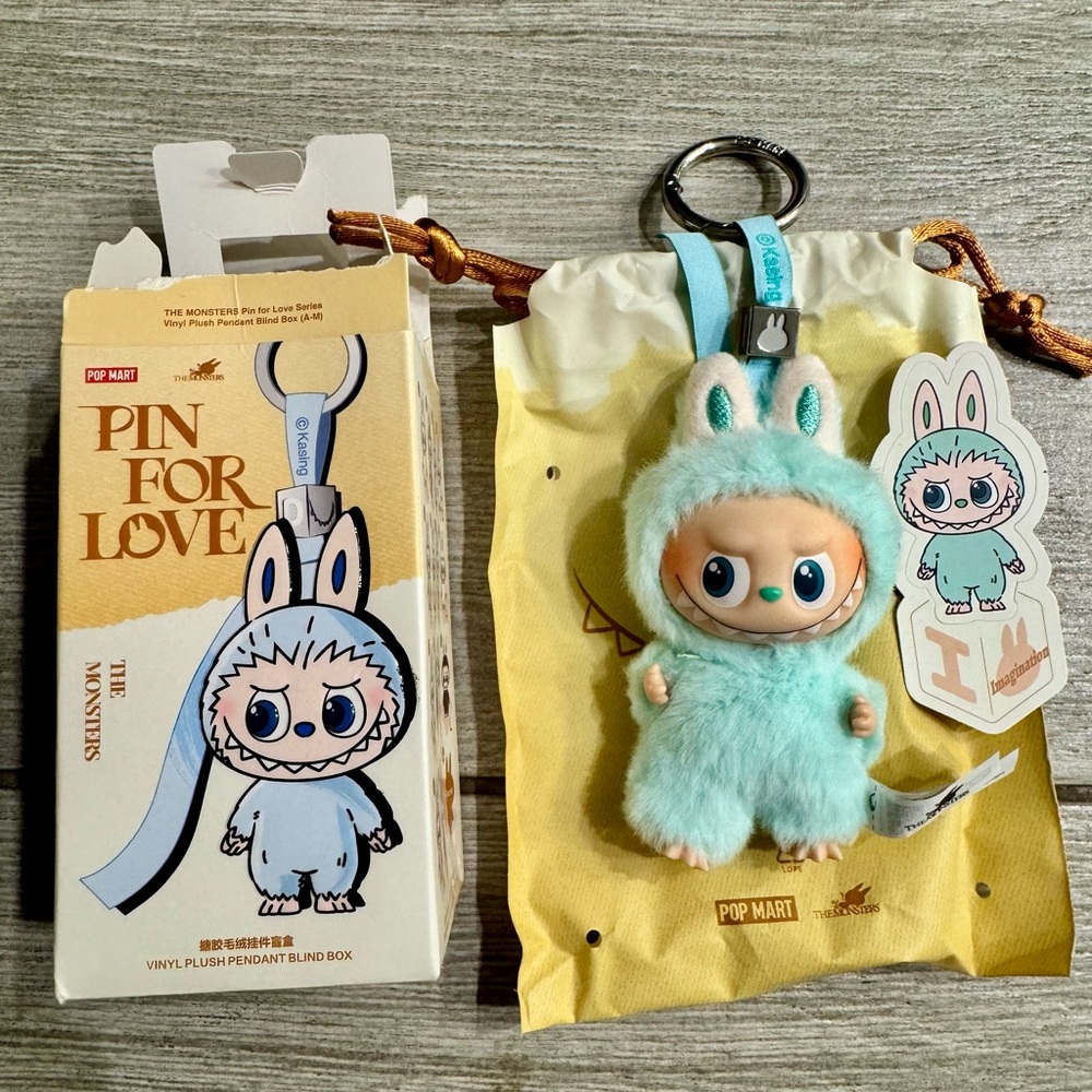Authentic LaBuBu- Pin for Love vinyl plush pendant in Letter: I